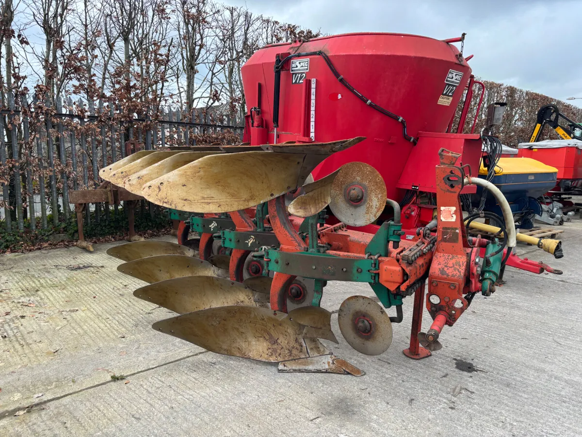 Kverneland 4 furrow  Plough - Image 1