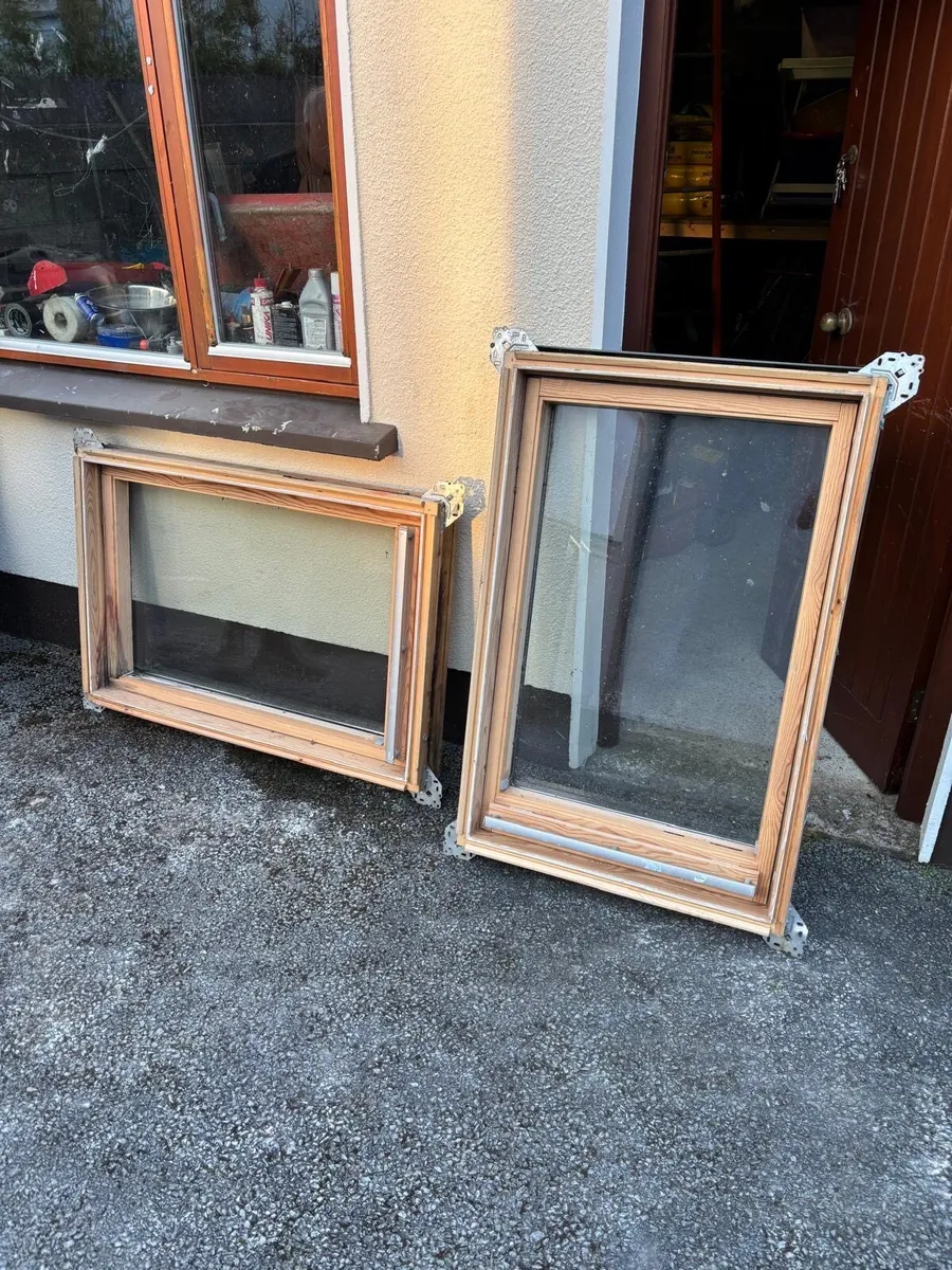 Skylights w/remote roller blinds 21” x 36.5” - Image 1