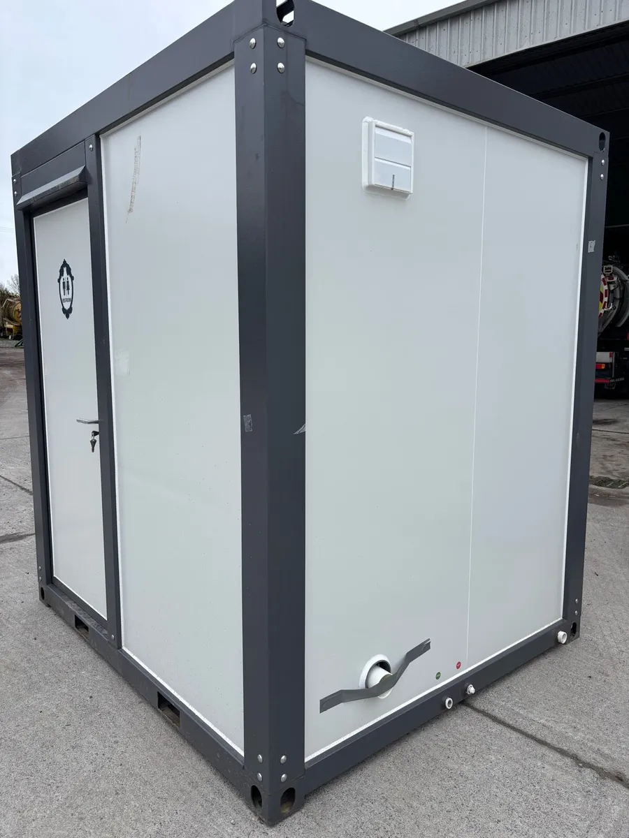 Shower Wet Room Toilet - Image 3