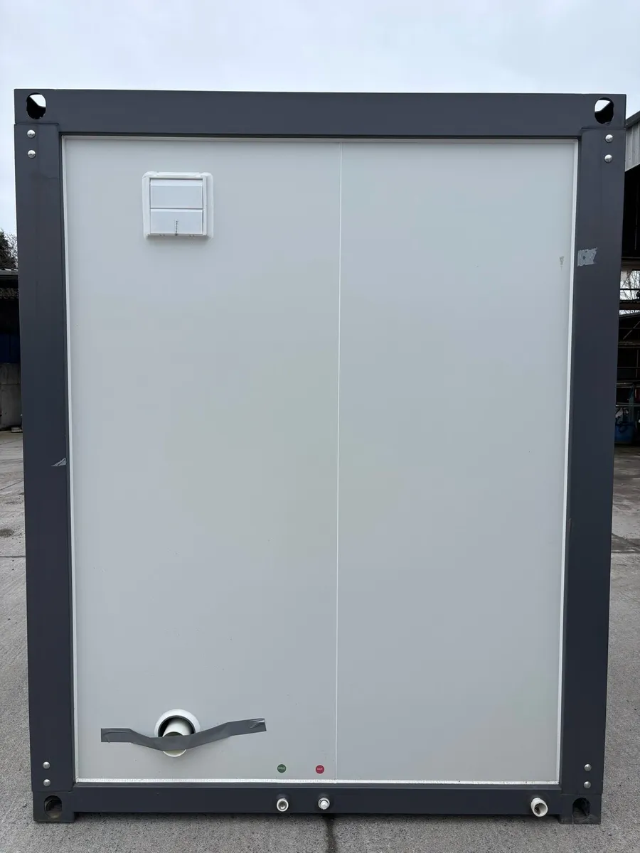 Shower Wet Room Toilet - Image 4