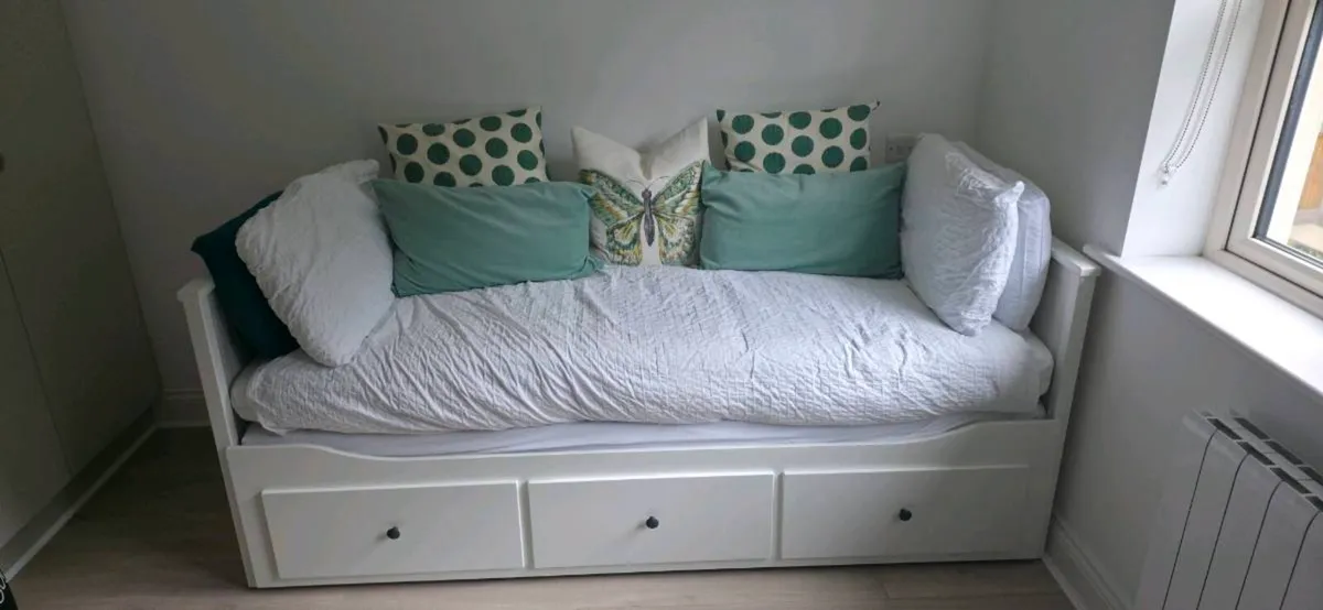 Hemnes Day Bed - Image 1