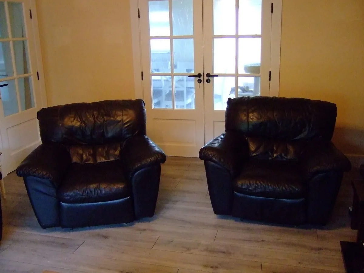 **FREE**  Leather Three Piece Suite - Image 2