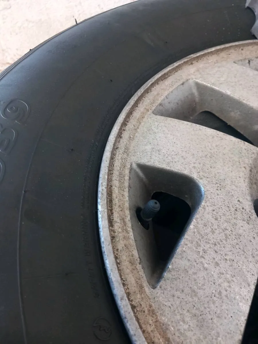 Mitsubishi pajero alloy wheels - Image 3