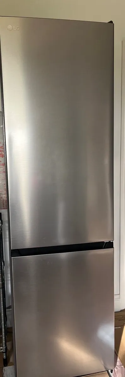 Fridge freezer - Image 1