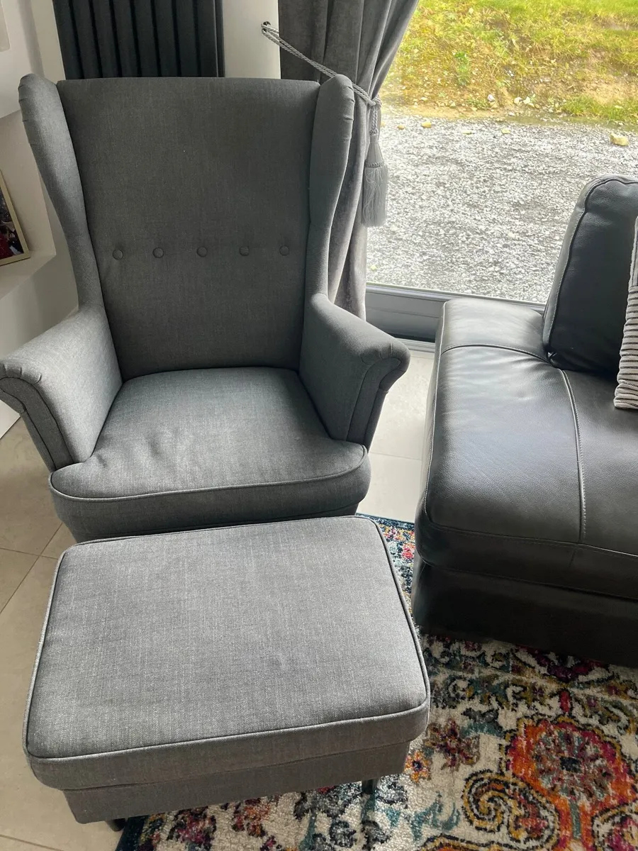 Arm chair and footstool - Image 1