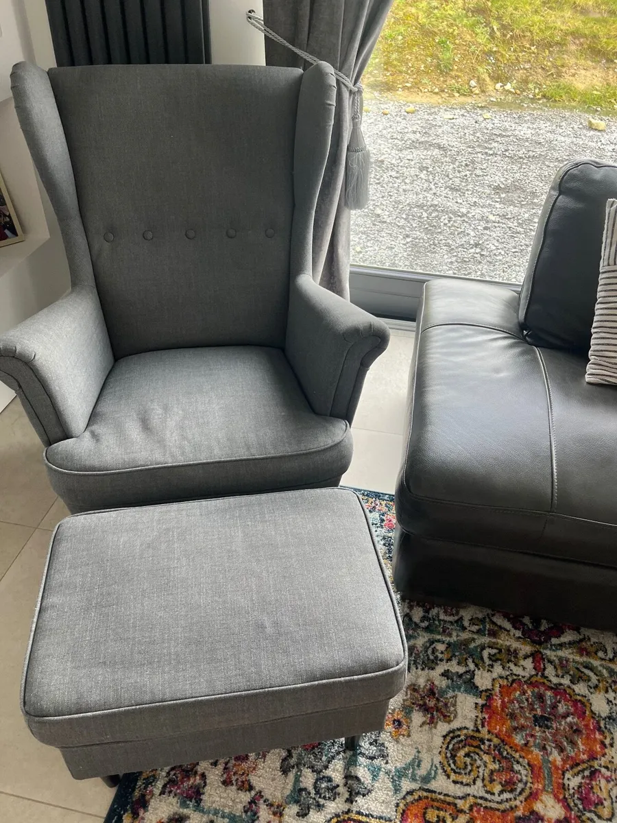 Arm chair and footstool - Image 2