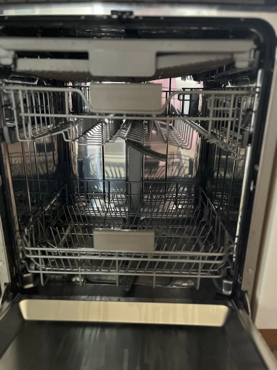 Dishwasher - Image 4
