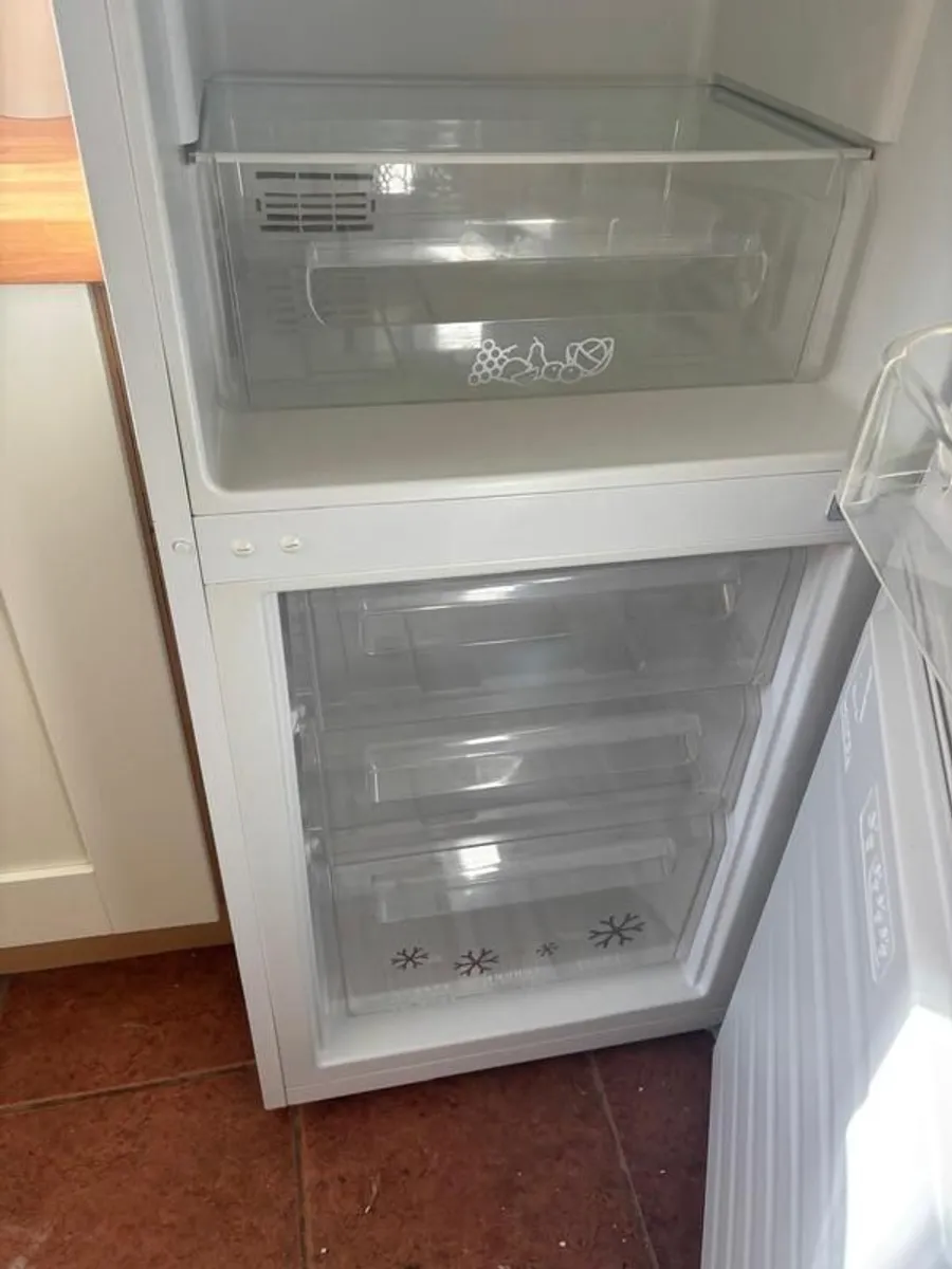 Zanussi Fridge Freezer Clonmel - Image 3