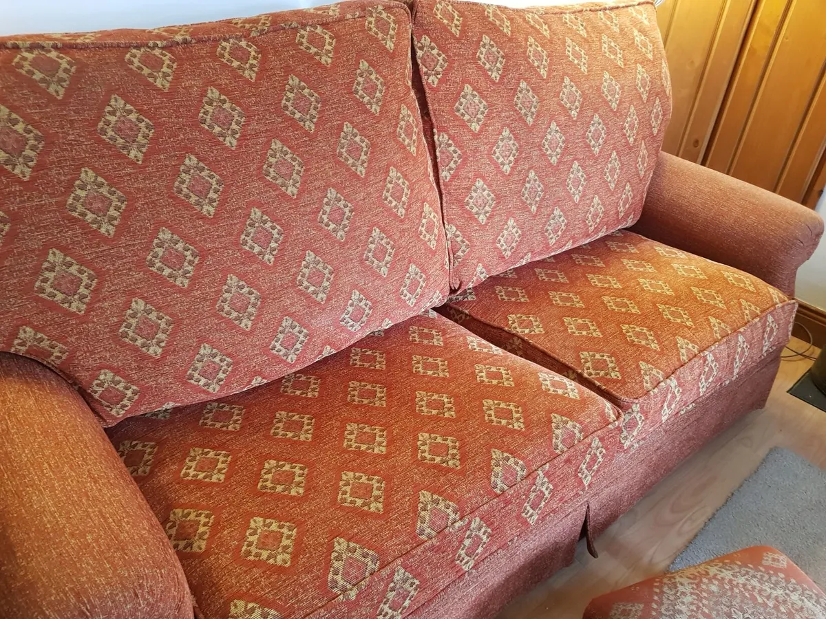 Cottage Sofa and Footstool - Image 3