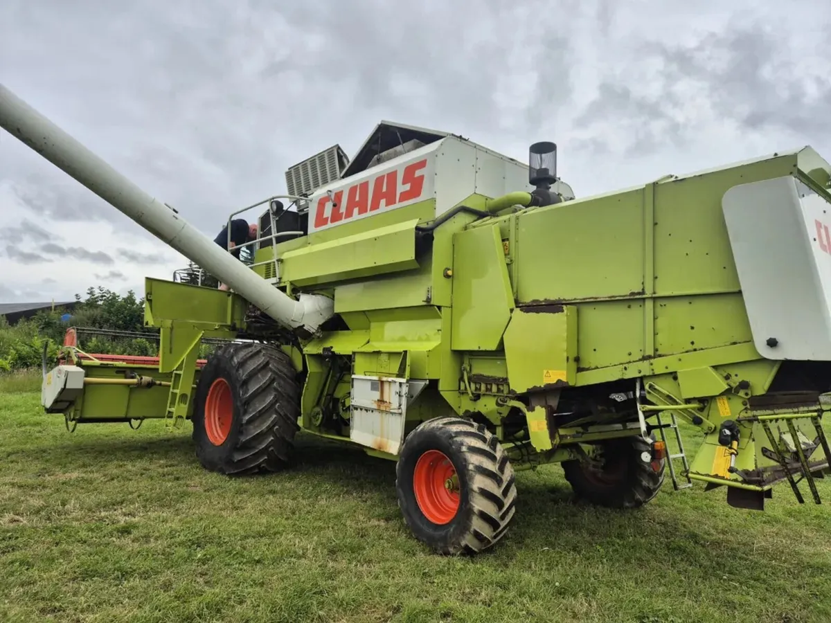 CLAAS DOMINATOR MEGA 218 - Image 4