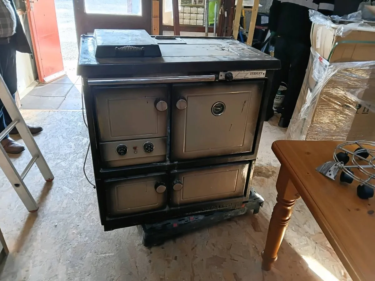 2 x Stanley range - Image 1