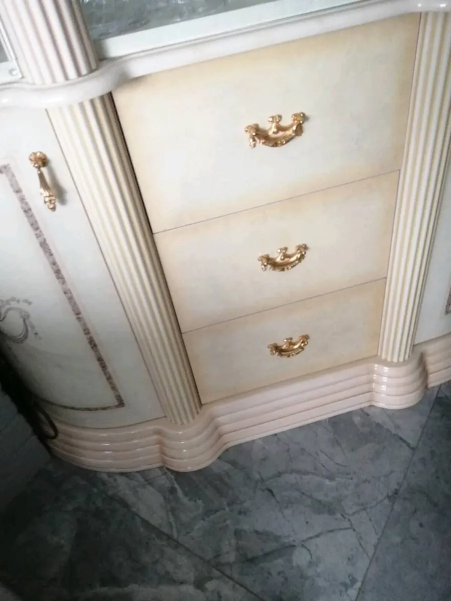 Display cabinet - Image 2