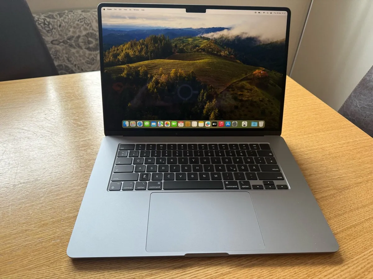 Apple Mac book air M2 ( 2023 ) - Image 2