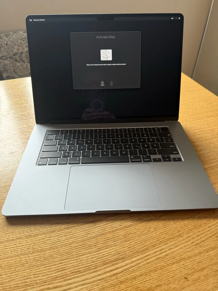 Apple Mac book air M2 ( 2023 ) - Image 3