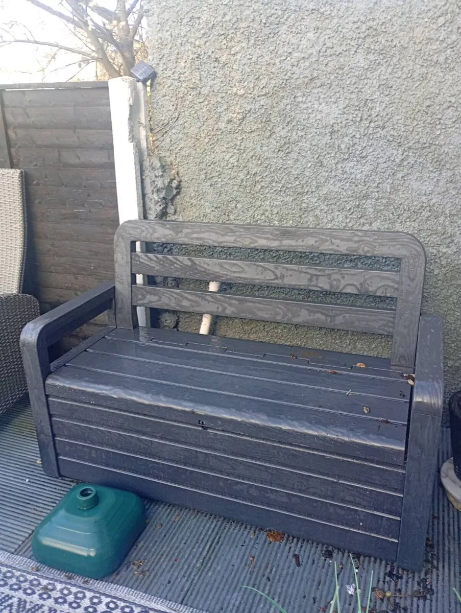 Outdoor storage - Image 1