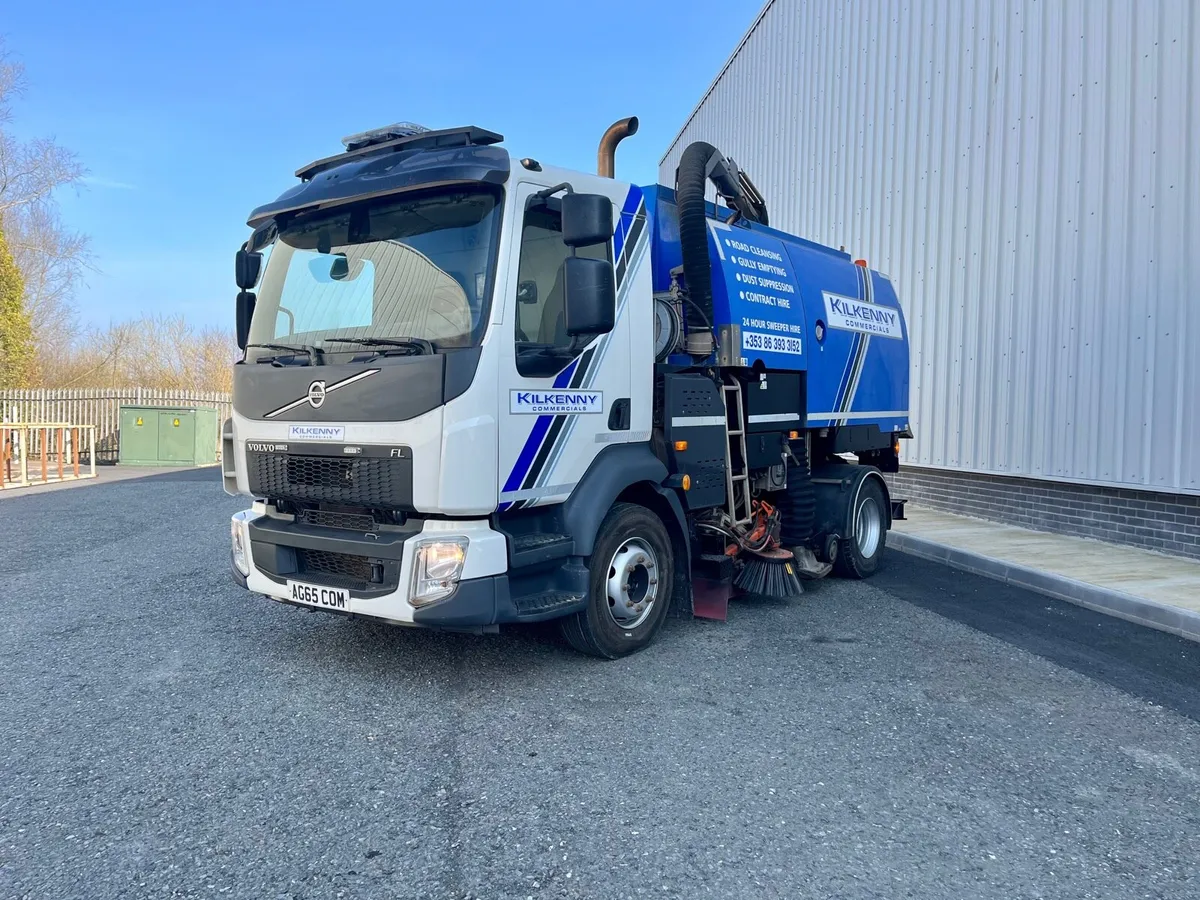 Volvo FL Stock Sweeper - Image 1