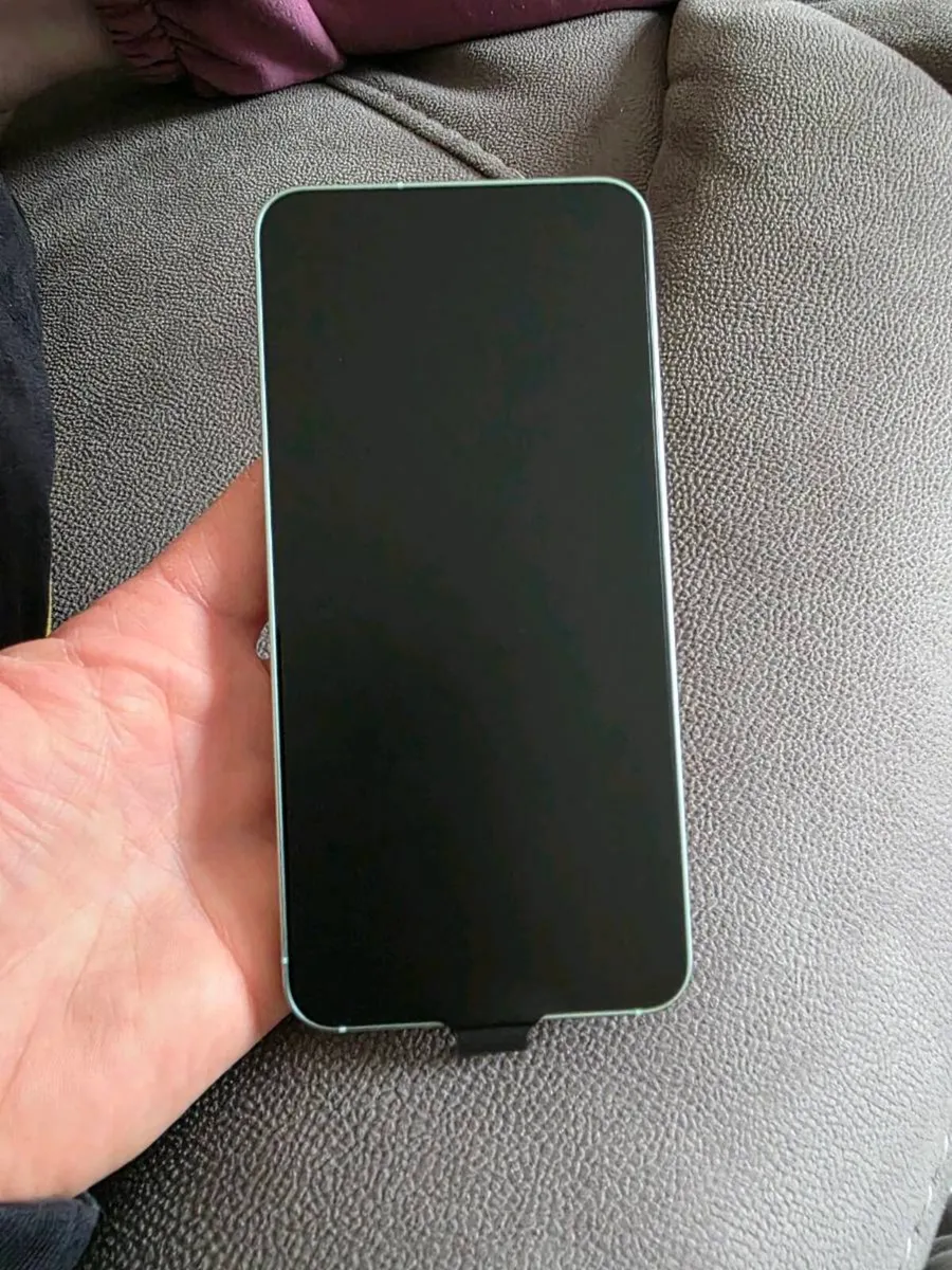 Samsung Galaxy s25 - Image 4