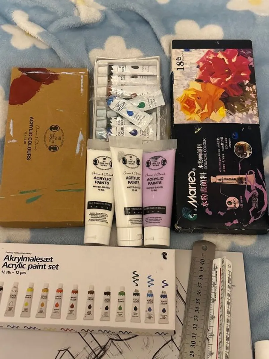 Art supplies - Image 4