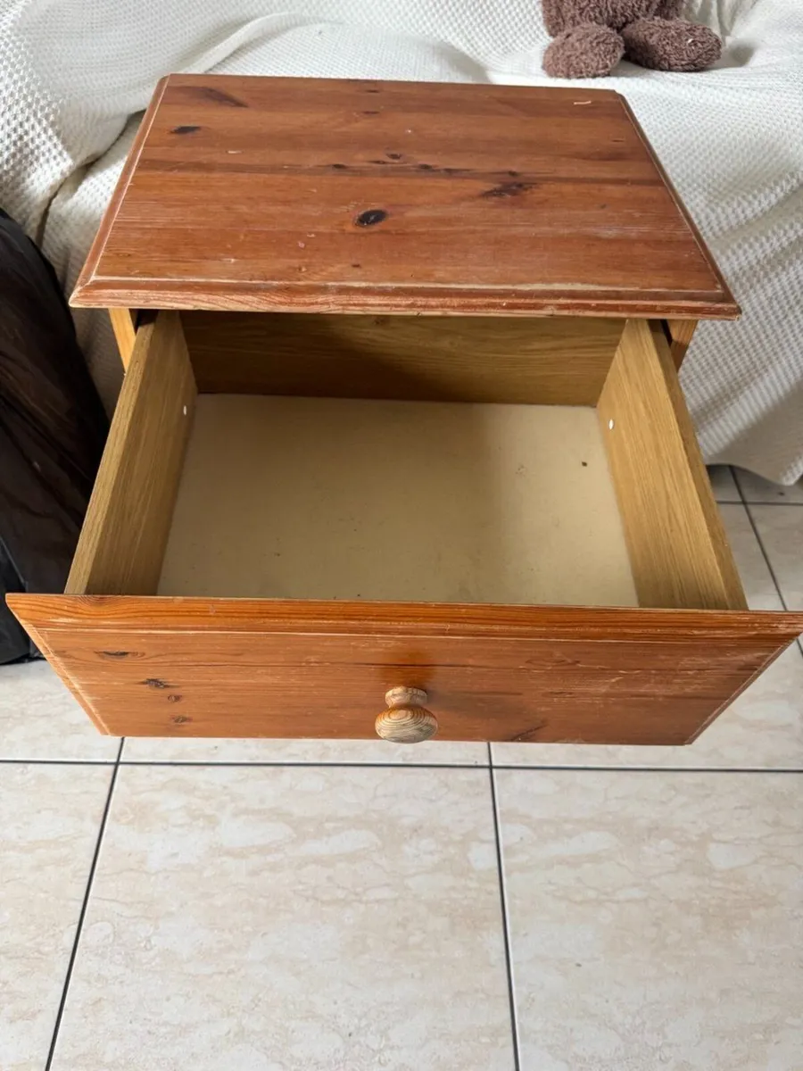 bedside table - Image 3