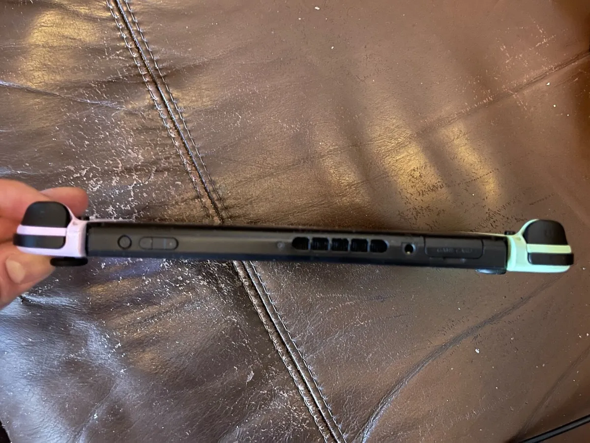 Nintendo Switch – Excellent Condition – 128 GB SD - Image 3