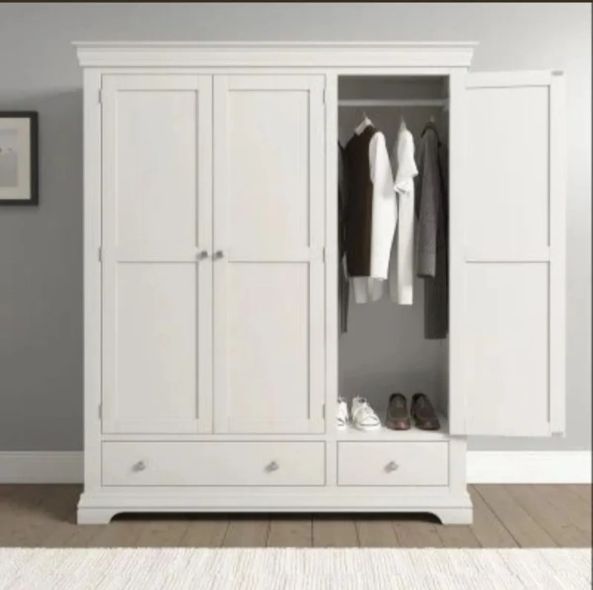 Bordeaux 3 Door Wardrobe Ivory - Image 2