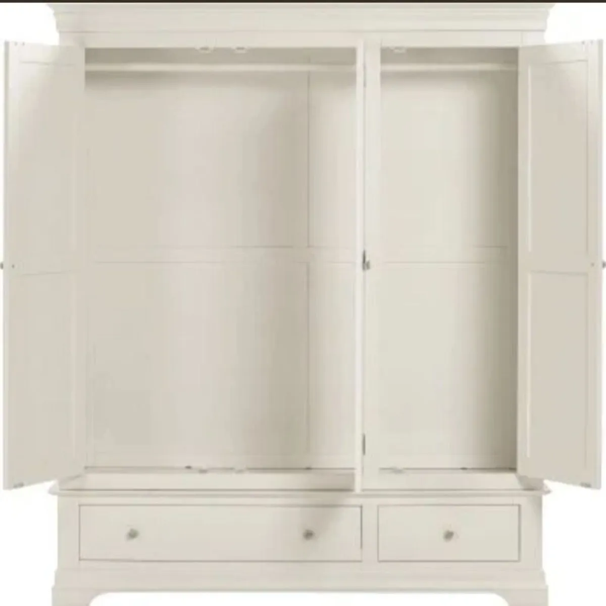 Bordeaux 3 Door Wardrobe Ivory - Image 3