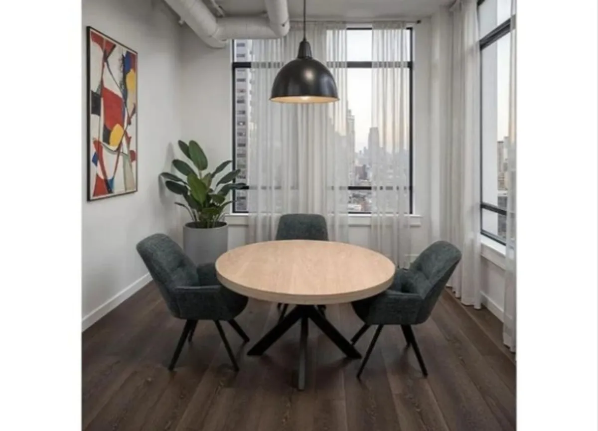 Manor Oak Round Dining Table