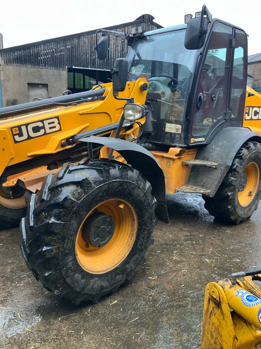 ⭐️jcb 320s⭐️ - Image 1