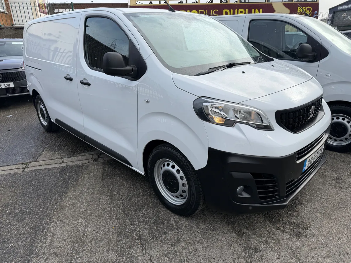 2024 Peugeot Expert Professional zero km - Image 1
