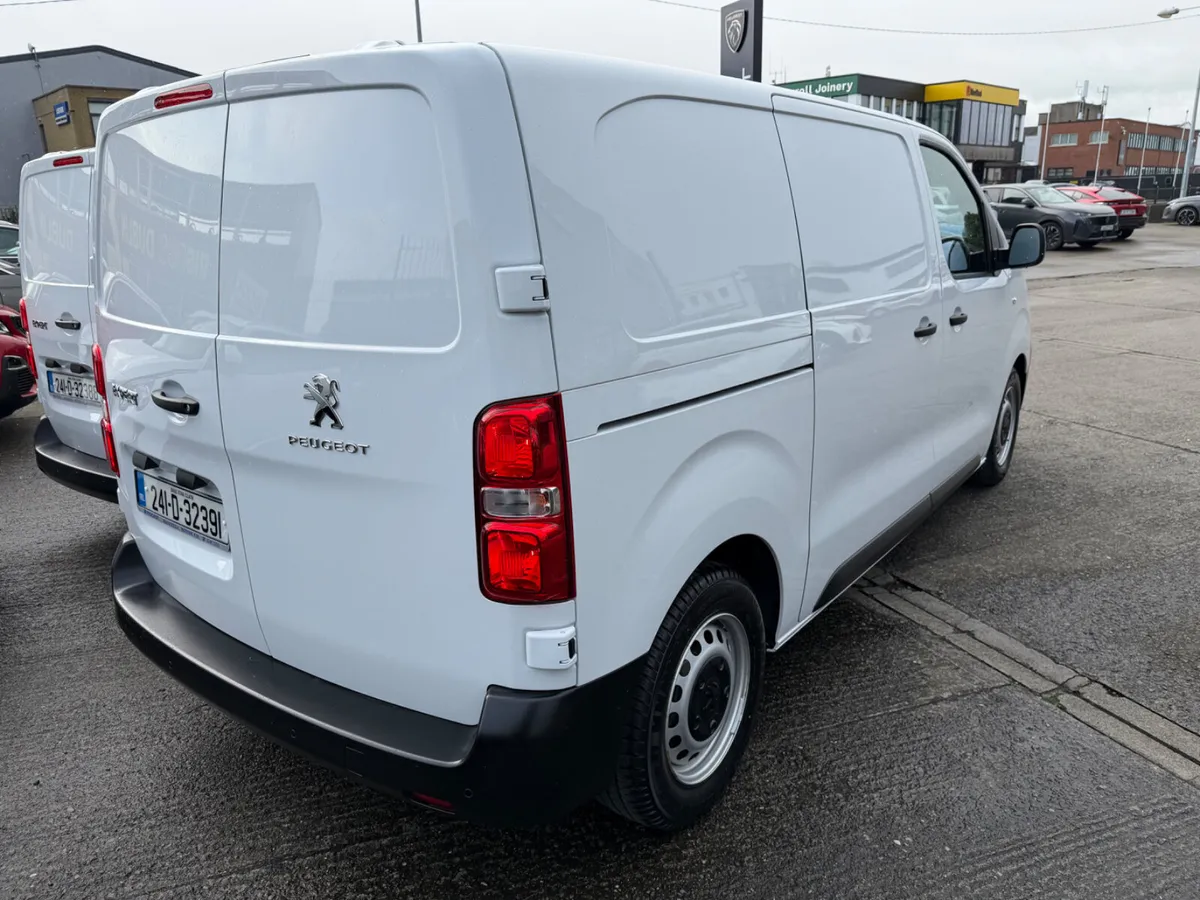 2024 Peugeot Expert Professional zero km - Image 3