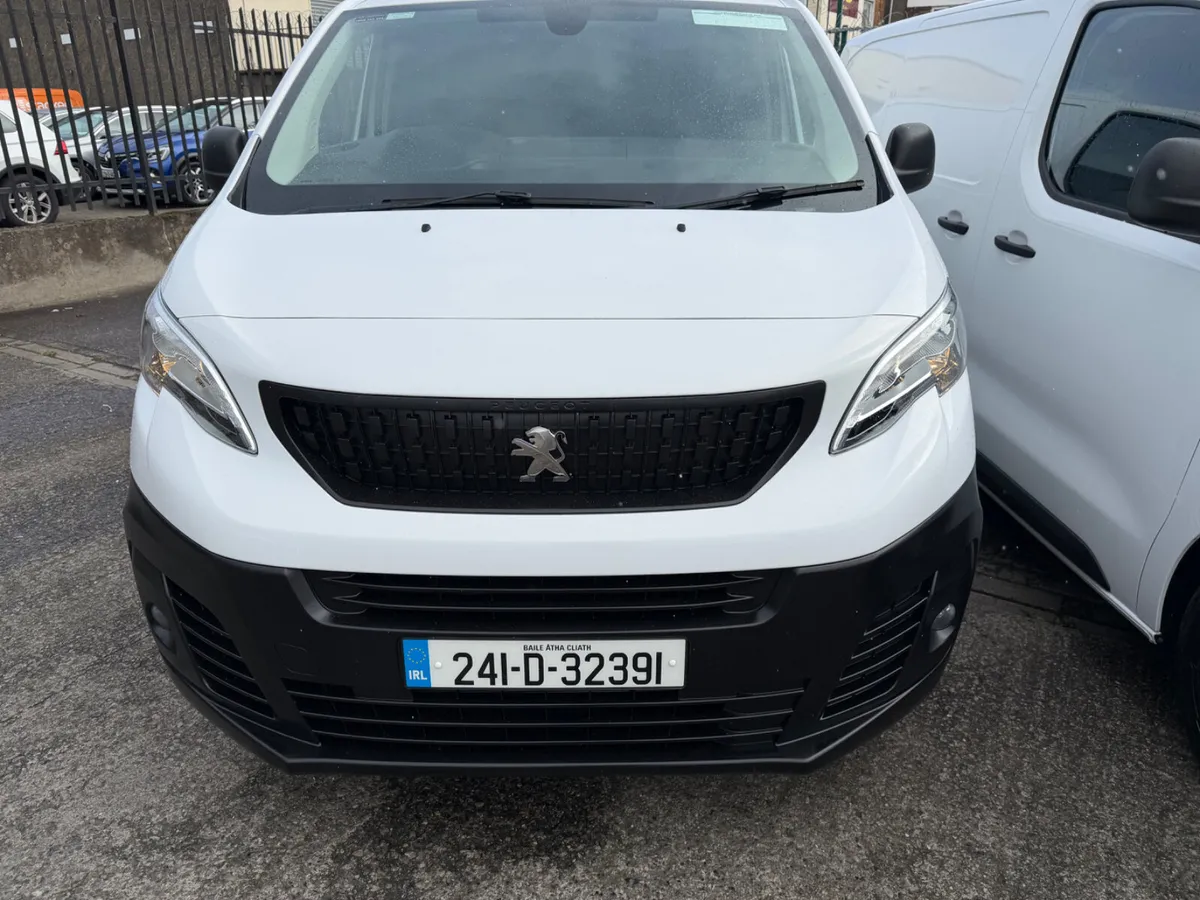 2024 Peugeot Expert Professional zero km - Image 2