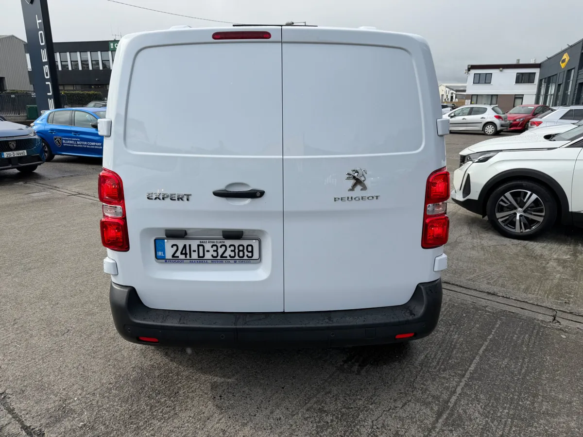 2024 Peugeot Expert Professional zero km - Image 3