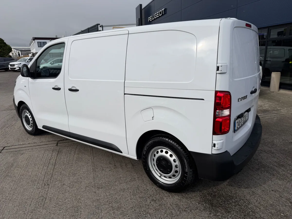 2024 Peugeot Expert Professional zero km - Image 4