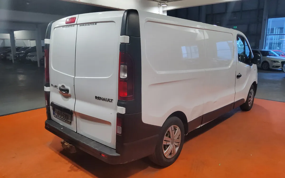 Renault Trafic 2016 - Image 3