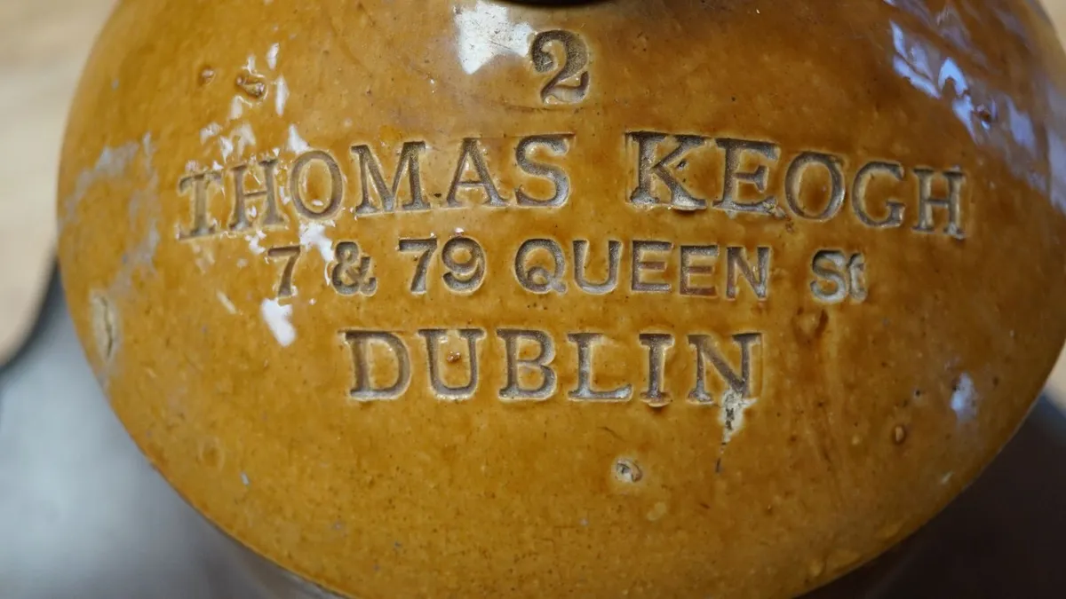 Antique Dublin Stoneware Spirit Flagon - Thomas Ke - Image 1