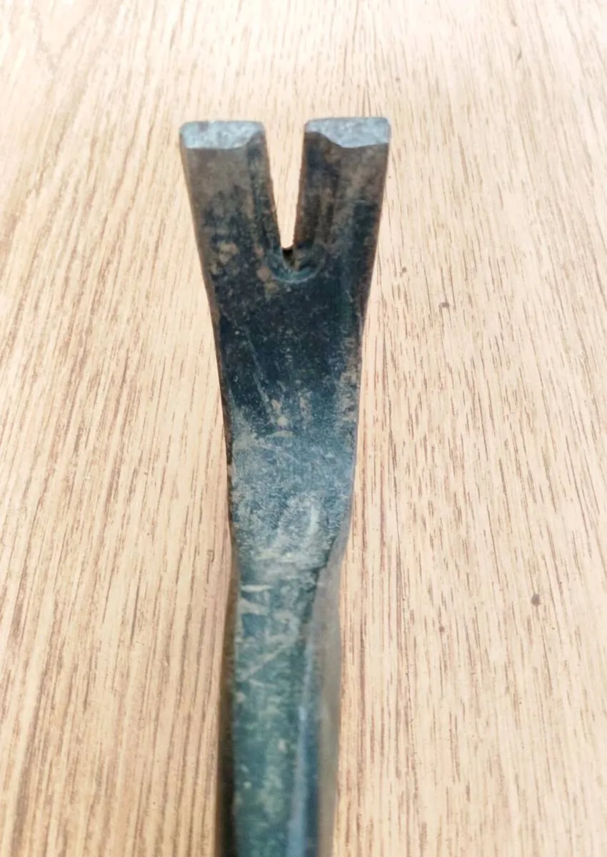 Metal Pry Bar - Image 1
