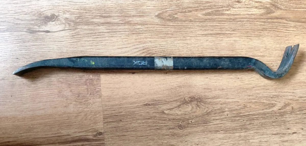 Metal Pry Bar - Image 4