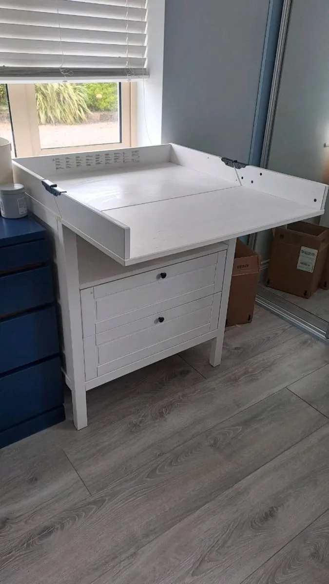 Baby Changing table with drawers - Image 1