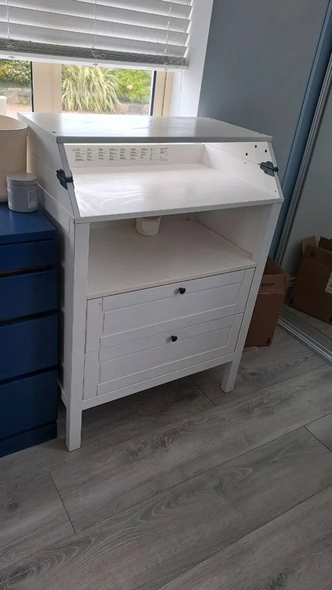 Baby Changing table with drawers - Image 2
