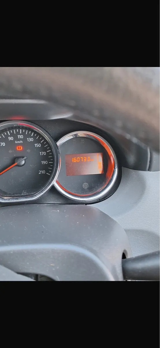 Commercial* Dacia duster 2014 - Image 1