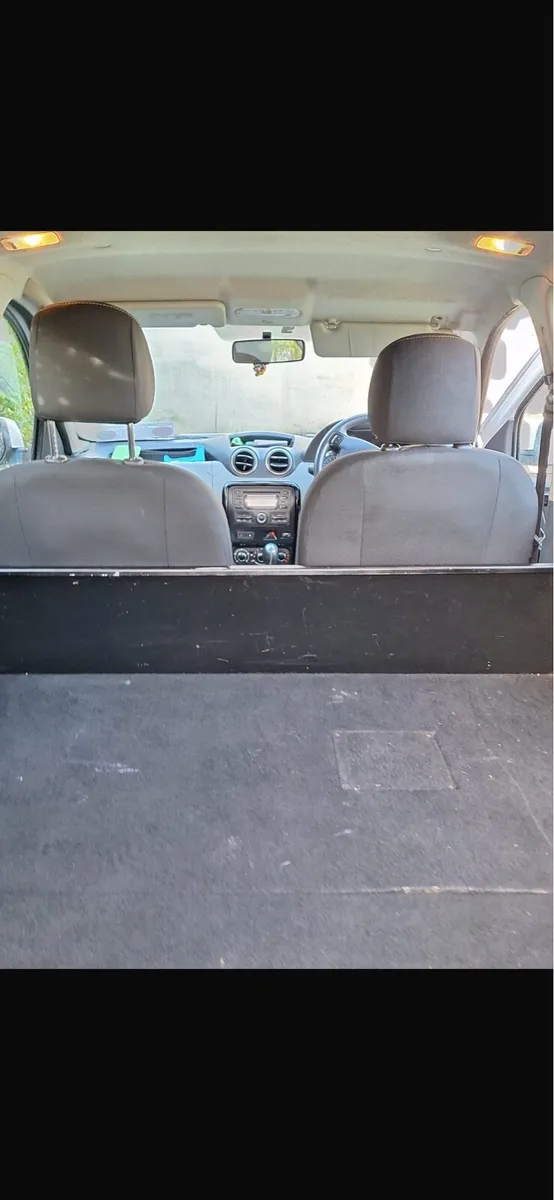 Commercial* Dacia duster 2014 - Image 3