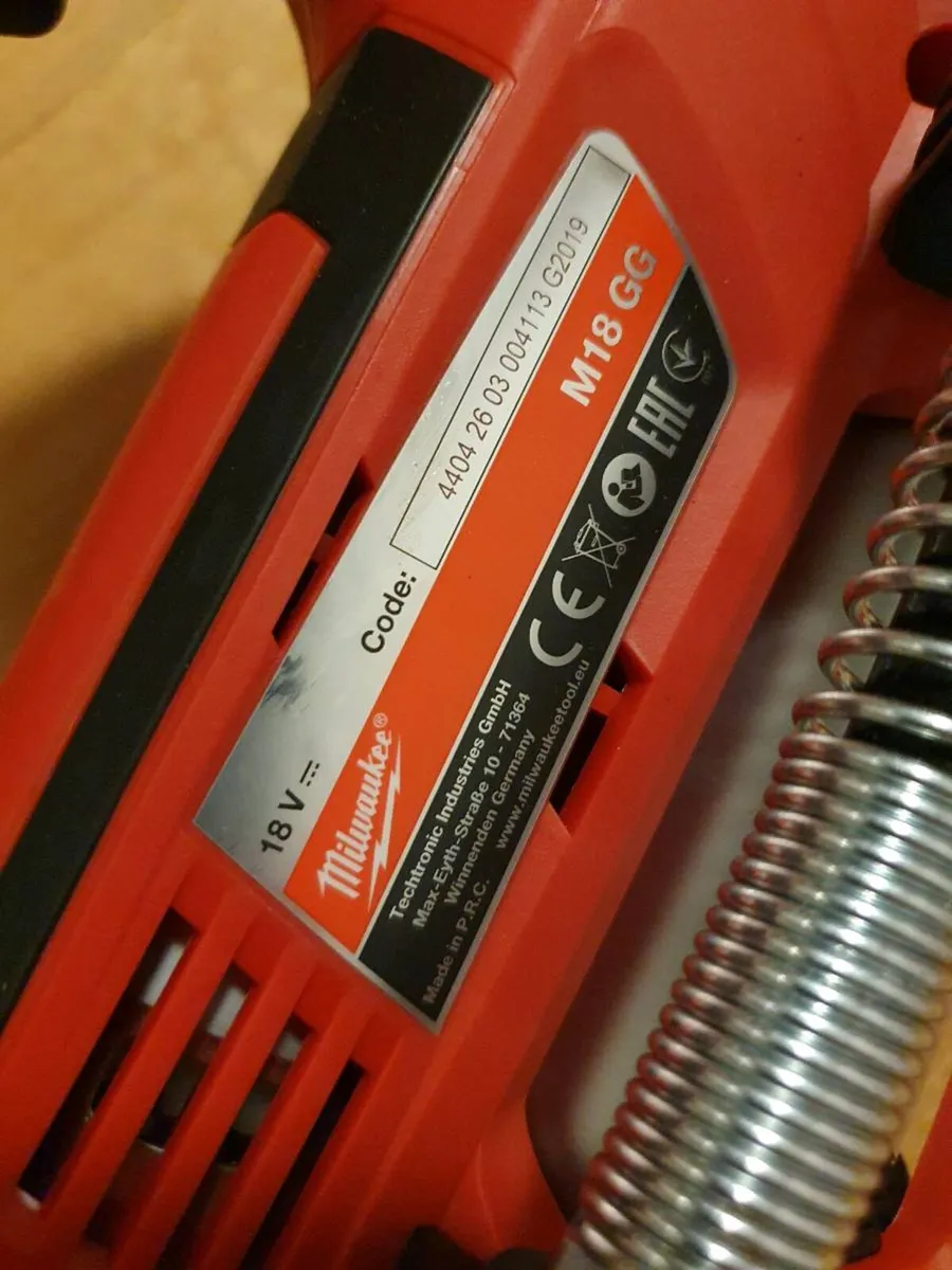 Milwaukee M18GG Grease Gun Body - Image 2