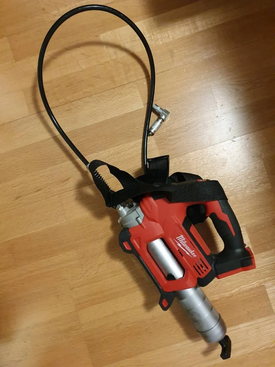 Milwaukee M18GG Grease Gun Body - Image 4