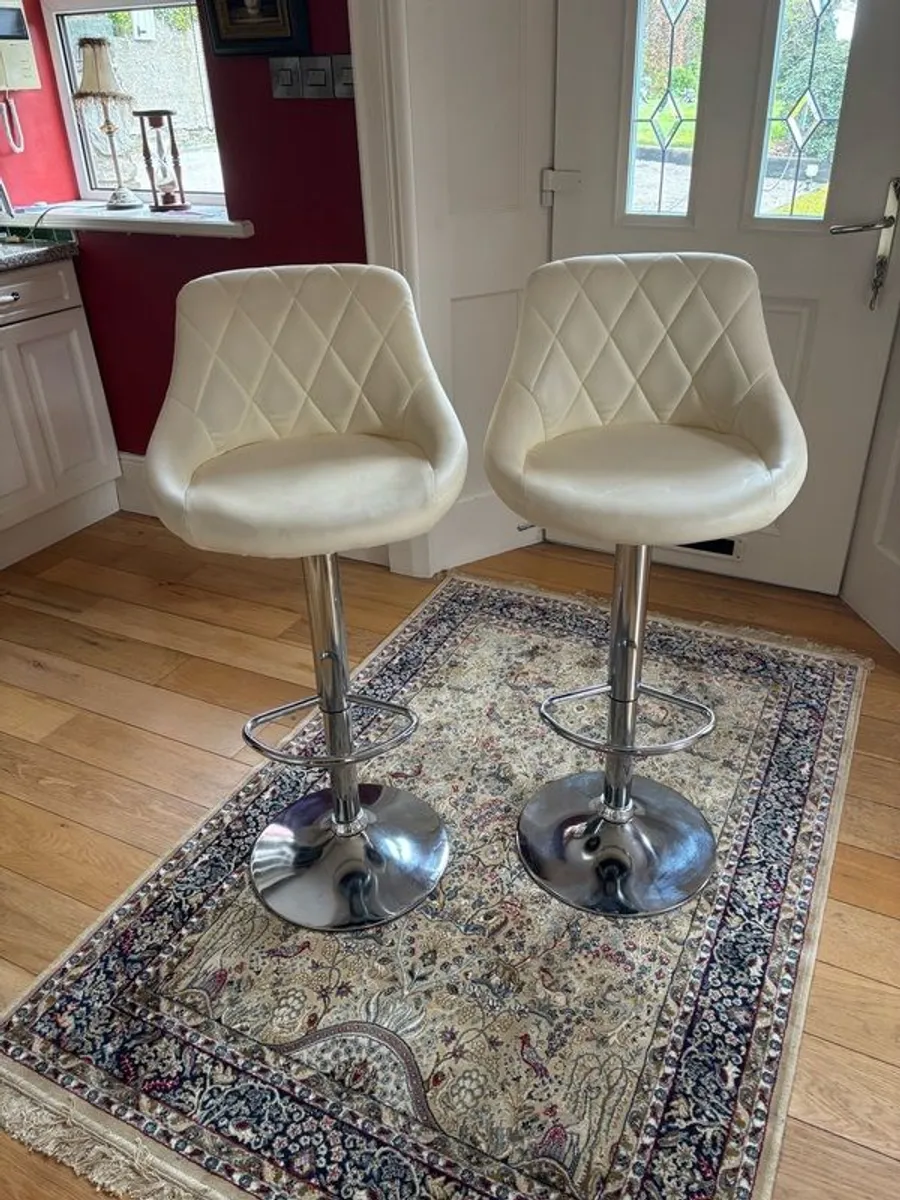 Counter Stool / Kitchen Stool - Image 1