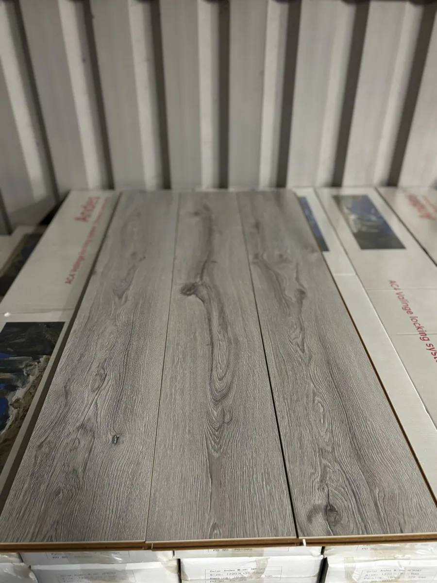Miami Grey 8mm Laminated Flooring - Image 3