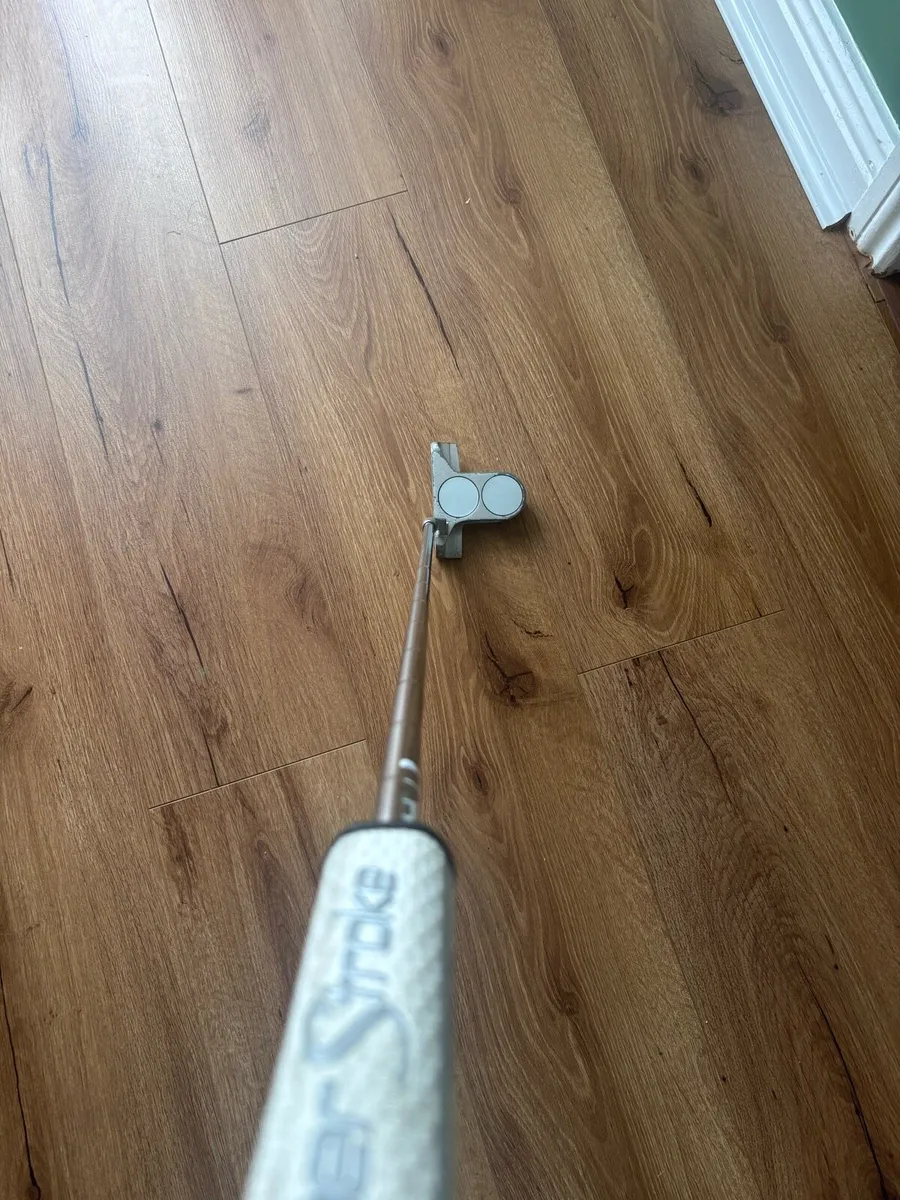 Odyssey 2 ball putter - Image 1