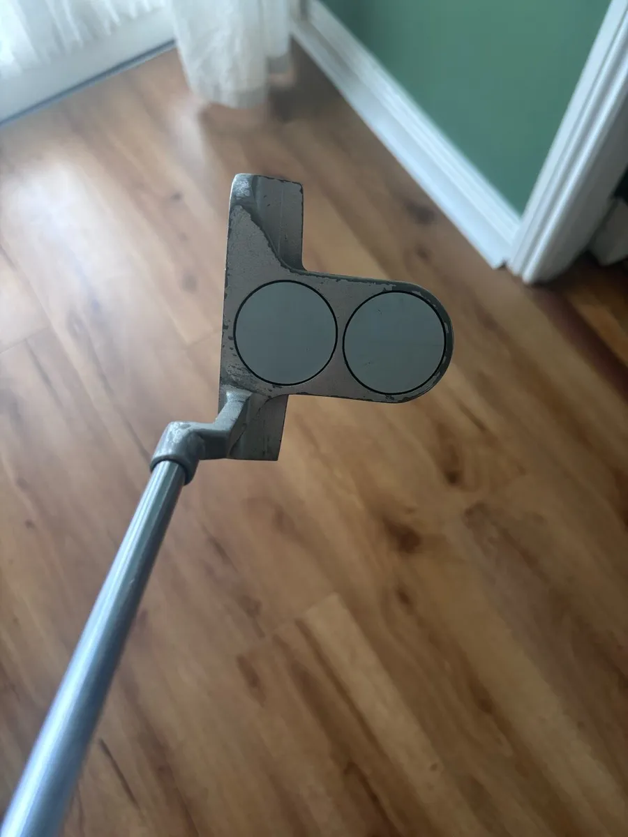 Odyssey 2 ball putter - Image 4