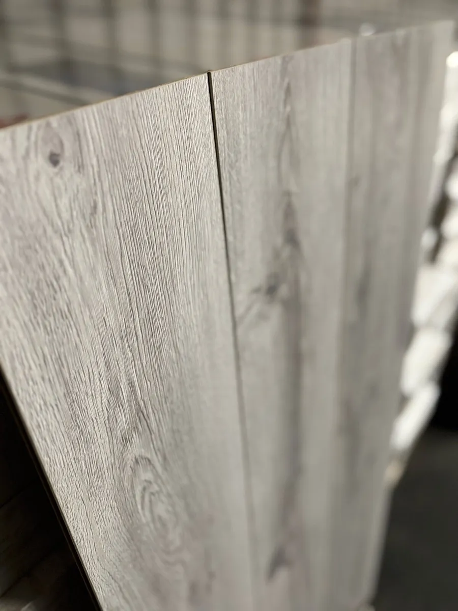 8mm Miami Grey Laminated Flooring - Image 3