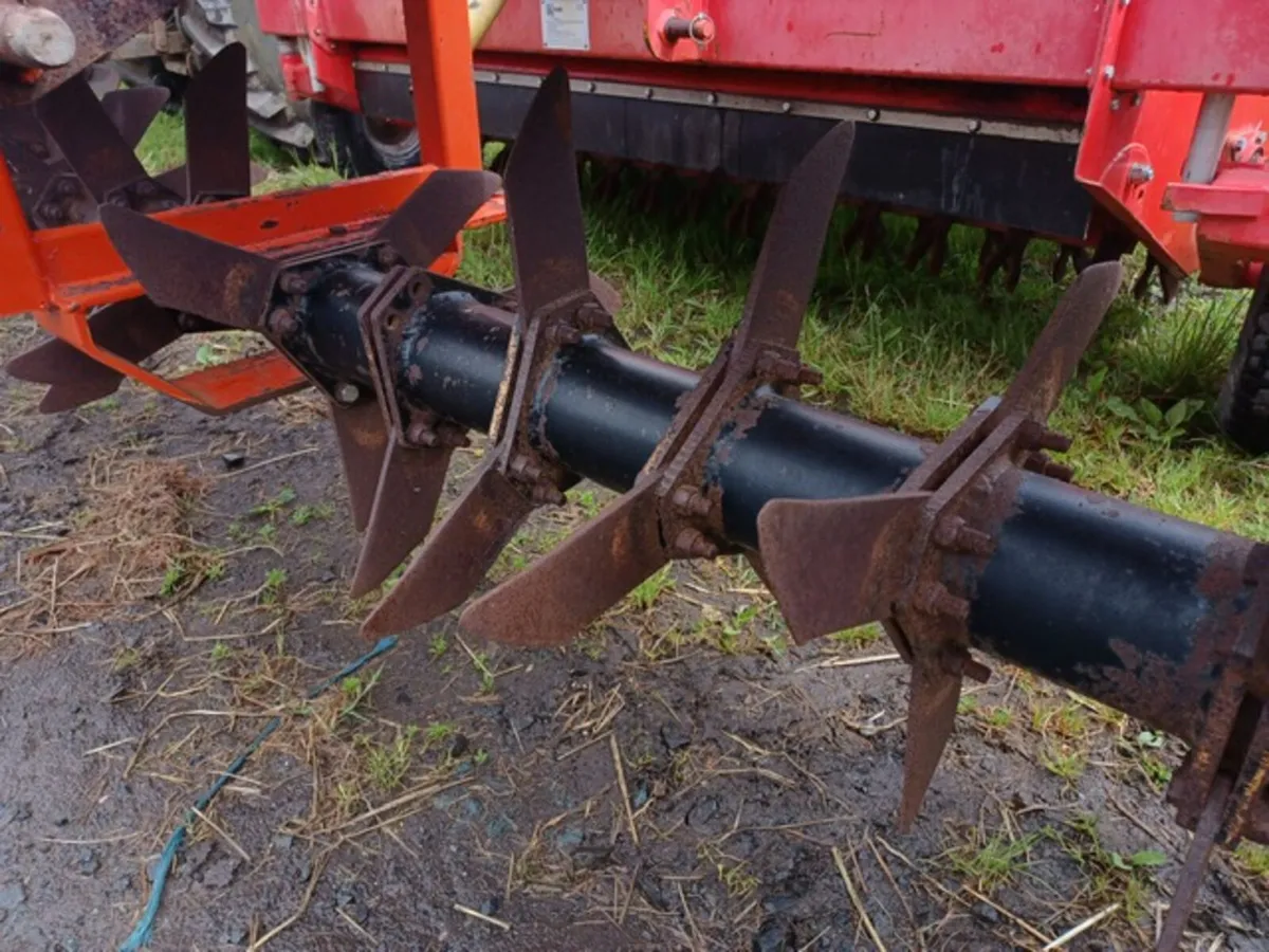 BROWNS 3m GRASS SLITTER - Image 3