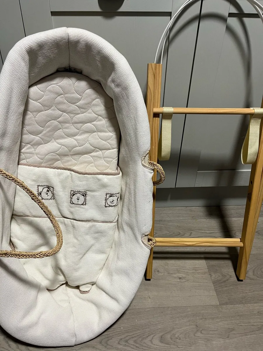 Moses basket and stand - Image 1